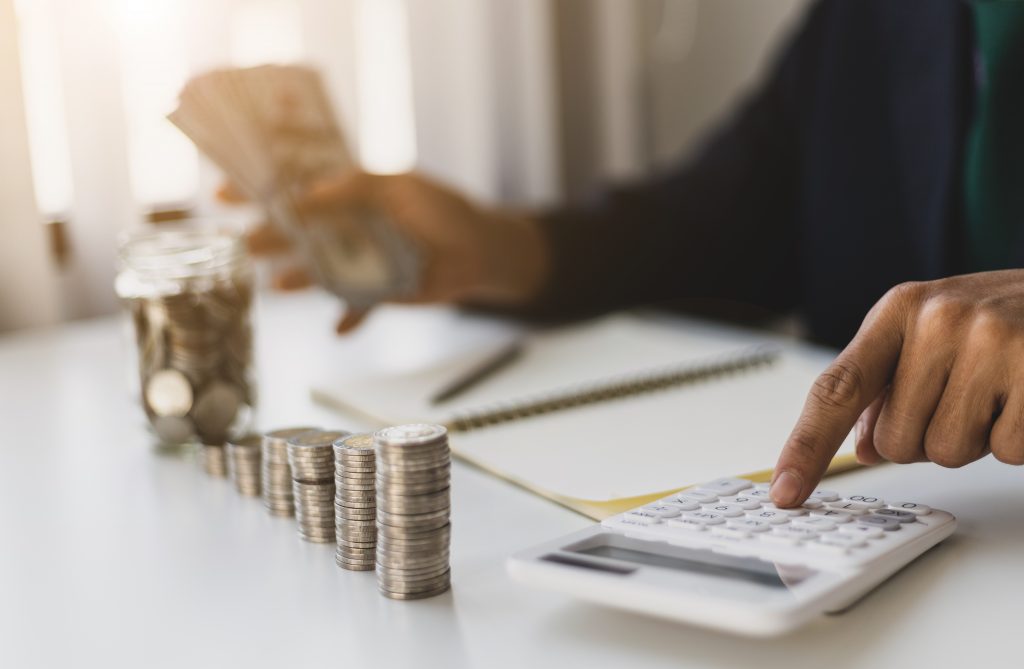 المحاسبة الإبداعية: كيف يمكن للمحاسبين تحفيز الابتكار في إعداد التقارير المالية؟