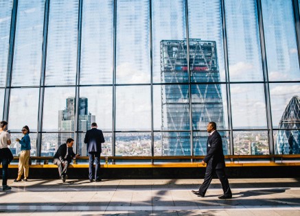 أفضل برامج تدريبية لبناء مهارات الاعمال للموظفين